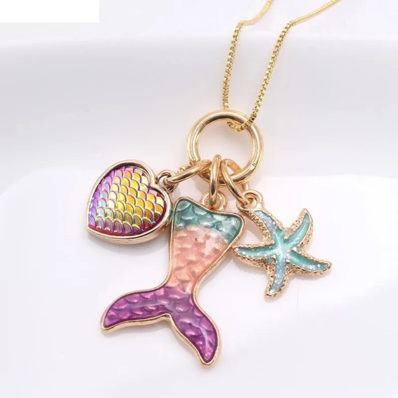 $5 ADD ON ITEM- Mermaid Charm Chain Necklace with Heart Starfish Pendant Girls - Picture 6 of 6